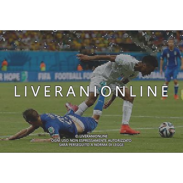 (140614) -- MANAUS, June 14, 2014 () -- Italy\'s Marco Verratti falls down on the field during a Group D match between England and Italy of 2014 FIFA World Cup in the Arena Amazonia Stadium in Manaus, Brazil, June 14, 2014. (/Wang Lili)(rh) ©PHOTOSHOT/Agenzia Aldo Liverani sas - ITALY ONLY - EDITORIAL USE ONLY - Italia - Inghilterra partita del Gruppo D coppa del mondo 2014 FIFA World Cup Stadio all\'Arena Amazzonia a Manaus, Brasile, 14 giugno 2014