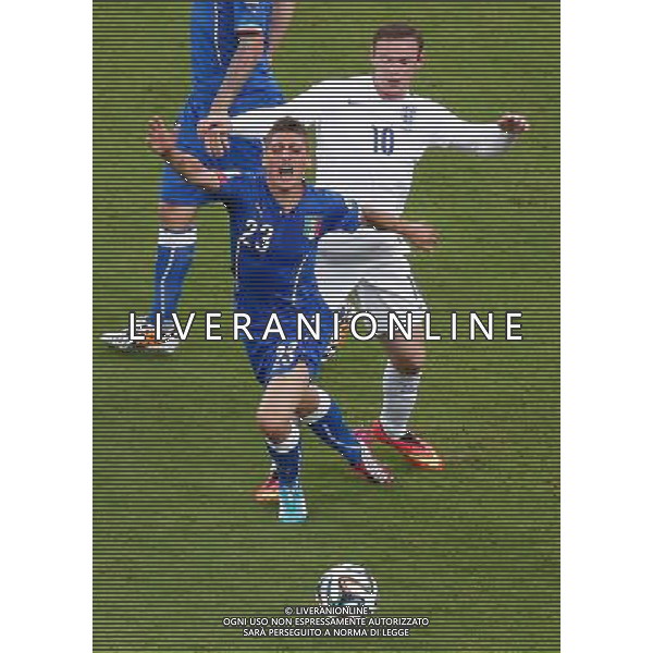 (140614) -- MANAUS, June 14, 2014 () -- England\'s Wayne Rooney (back) defends against Italy\'s Marco Verratti during a Group D match between England and Italy of 2014 FIFA World Cup at the Arena Amazonia Stadium in Manaus, Brazil, June 14, 2014. (/Liao Yujie)(pcy) ©PHOTOSHOT/Agenzia Aldo Liverani sas - ITALY ONLY - EDITORIAL USE ONLY - Italia - Inghilterra partita del Gruppo D coppa del mondo 2014 FIFA World Cup Stadio all\'Arena Amazzonia a Manaus, Brasile, 14 giugno 2014