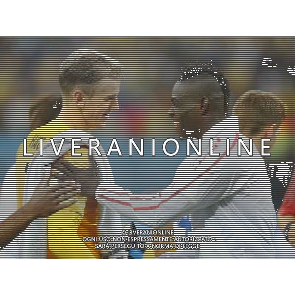 (140614) -- MANAUS, June 14, 2014 () -- England\'s goalkeeper Joe Hart (L) greets Italy\'s Mario Balotelli during a Group D match between England and Italy of 2014 FIFA World Cup in the Arena Amazonia Stadium in Manaus, Brazil, June 14, 2014. (/Wang Lili)(rh) ©PHOTOSHOT/Agenzia Aldo Liverani sas - ITALY ONLY - EDITORIAL USE ONLY - Italia - Inghilterra partita del Gruppo D coppa del mondo 2014 FIFA World Cup Stadio all\'Arena Amazzonia a Manaus, Brasile, 14 giugno 2014