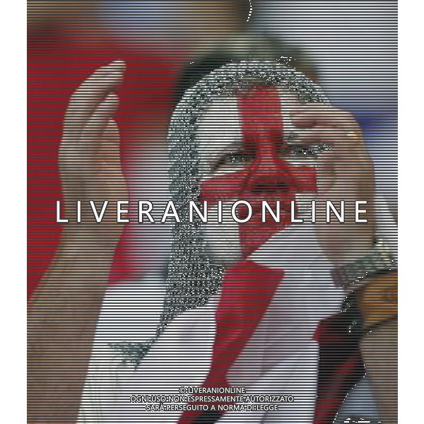 (140614) -- MANAUS, June 14, 2014 () -- An England\'s fan is seen before a Group D match between England and Italy of 2014 FIFA World Cup at the Arena Amazonia Stadium in Manaus, Brazil, June 14, 2014. (/Zhou Lei)(rh) ©PHOTOSHOT/Agenzia Aldo Liverani sas - ITALY ONLY - EDITORIAL USE ONLY - Italia - Inghilterra partita del Gruppo D coppa del mondo 2014 FIFA World Cup Stadio all\'Arena Amazzonia a Manaus, Brasile, 14 giugno 2014