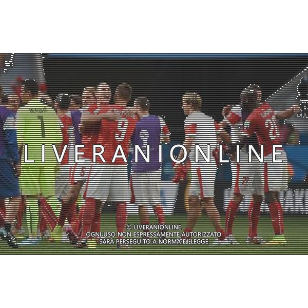 (140615) -- BRASILIA, June 15, 2014 () -- Switzerland\'s players celebrate for the victory after a Group E match between Switzerland and Ecuador of 2014 FIFA World Cup at the Estadio Nacional Stadium in Brasilia, capital of Brazil, June 15, 2014. Switzerland won 2-1 over Ecuador on Sunday.(/Liu Dawei)(pcy) ©PHOTOSHOT/Agenzia Aldo Liverani sas - ITALY ONLY - EDITORIAL USE ONLY - SVIZZERA VS ECUADOR partita del Gruppo E Coppa del mondo Fifa allo Stadio nazionale di Brasilia, Brasile, 15 giugno 2014. Svizzera ha vinto per 2-1