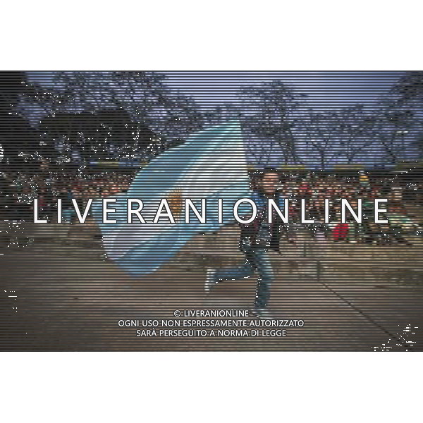 (140615) -- BUENOS AIRES, June 15, 2014 () -- An Argentina\'s fan waves an Argentina\'s national flag while watching a Group F match of 2014 Brazil FIFA World Cup between Argentina and Bosnia and Herzegovina, in Buenos Aires, capital of Argentina, on June 15, 2014. Argentina won 2-1 over Bosnia and Herzegovina on Sunday. (/Martin Zabala) (pcy) ©PHOTOSHOT/Agenzia Aldo Liverani sas - ITALY ONLY - EDITORIAL USE ONLY - Argentina Bosnia-Erzegovina partita del Gruppo F Coppa del mondo FIFA 2014 Stadio Maracana\' Estadio a Rio de Janeiro, in Brasile, 15 giugno 2014.