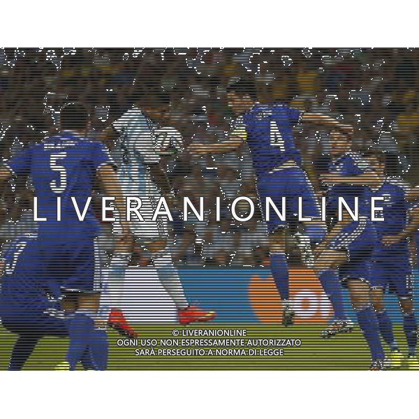 (140615) -- RIO DE JANEIRO, June 15, 2014 () -- Argentina\'s Marcos Rojo competes the headball with Bosnia and Herzegovina\'s Emir Spahic during a Group F match between Argentina and Bosnia and Herzegovina of 2014 FIFA World Cup at the Estadio de Maracana Stadium in Rio de Janeiro, Brazil, June 15, 2014. (/Wang Lili) ©photoshot/Agenzia Aldo Liverani sas - ITALY ONLY - Argentina - Bosnia Erzegovina partita del Gruppo F Coppa del Mondo 2014 FIFA World Cup allo Stadio Maracana\' Stadium di Rio de Janeiro, in Brasile, 15 giugno 2014