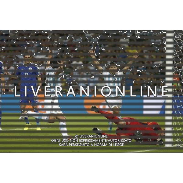 (140615) -- RIO DE JANEIRO, June 15, 2014 () -- Argentina\'s Sergio Aguero (2nd R) celebrates the goal during a Group F match between Argentina and Bosnia and Herzegovina of 2014 FIFA World Cup at the Estadio de Maracana Stadium in Rio de Janeiro, Brazil, June 15, 2014. (/Wang Lili) ©photoshot/Agenzia Aldo Liverani sas - ITALY ONLY - Argentina - Bosnia Erzegovina partita del Gruppo F Coppa del Mondo 2014 FIFA World Cup allo Stadio Maracana\' Stadium di Rio de Janeiro, in Brasile, 15 giugno 2014