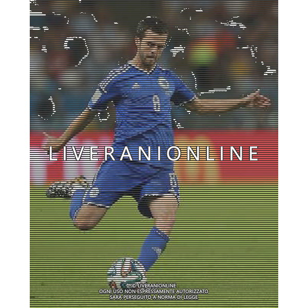 (140615) -- RIO DE JANEIRO, June 15, 2014 () -- Bosnia and Herzegovina\'s Enzo Perez passes the ball during a Group F match between Argentina and Bosnia and Herzegovina of 2014 FIFA World Cup at the Estadio de Maracana Stadium in Rio de Janeiro, Brazil, June 15, 2014. (/Xu Zijian) ©photoshot/Agenzia Aldo Liverani sas - ITALY ONLY - Argentina - Bosnia Erzegovina partita del Gruppo F Coppa del Mondo 2014 FIFA World Cup allo Stadio Maracana\' Stadium di Rio de Janeiro, in Brasile, 15 giugno 2014