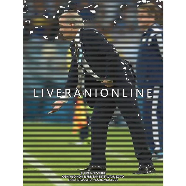 (140615) -- RIO DE JANEIRO, June 15, 2014 () -- Argentina\'s coach Alejandro Sabella guides players during a Group F match between Argentina and Bosnia and Herzegovina of 2014 FIFA World Cup at the Estadio de Maracana Stadium in Rio de Janeiro, Brazil, June 15, 2014. (/Wang Yuguo)(pcy) ©photoshot/Agenzia Aldo Liverani sas - ITALY ONLY - Argentina - Bosnia Erzegovina partita del Gruppo F Coppa del Mondo 2014 FIFA World Cup allo Stadio Maracana\' Stadium di Rio de Janeiro, in Brasile, 15 giugno 2014