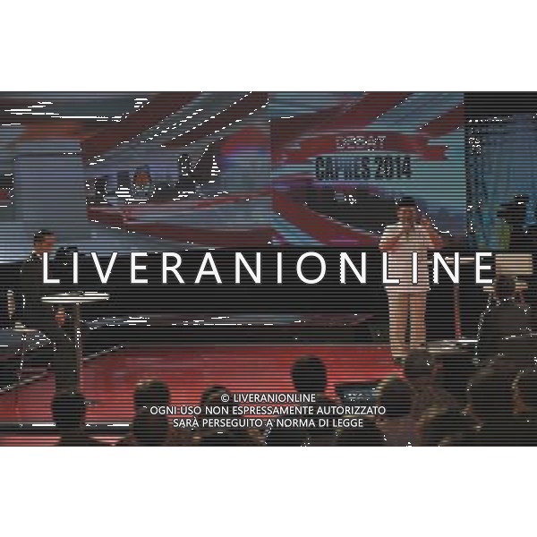 (140615) -- JAKARTA, June 15, 2014 () -- Indonesian presidential candidates Prabowo Subianto (R) and Joko Widodo attend the second round of presidential debates in Jakarta, Indonesia, on June 15, 2014. Two candidates and their running mates will have a total of 5 rounds of debates. (/Agung Kuncahya B.)(cy) ©PHOTOSHOT/Agenzia Aldo Liverani sas - ITALY ONLY - EDITORIAL USE ONLY - Didattito dei candidati alle elezioni presidenziali indonesiane a Jakarta, in Indonesia, il 15 giugno 2014