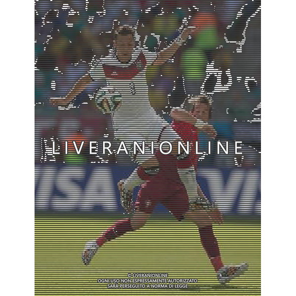firo : 16.06.2014 Fu§ball, Fussball, WM 2014 Brasilien, Weltmeisterschaft 2014 Brasilien, Football World Championships Brazil 2014, 2014 FIFA WORLD CUP BRAZIL,Brasil,Bresil, Deutschland , Germany , GER - Portugal Zweikampf Fabio Coentrao gegen Mesut …zil $worldrights Es gelten unsere AGB, einsehbar auf www.firosportphoto.de $ONLY FOR USE IN GERMANY !!! Photo : mexsport copyright by firo sportphoto: Coesfelder Str.207 48249 DŸlmen www.firosportphoto.de / GES Sportphoto/ mail@firosportphoto.de (V o l k s b a n k B o c h u m - W i t t e n ) BLZ.: 430 601 29 Kt. Nr.: 341 117 100 Tel:Ê 02594 - 9916004 Fax:Ê02594 - 9916005 ag aldo liverani sas only italy