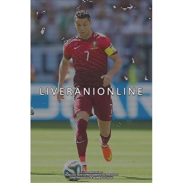 firo : 16.06.2014 Fu§ball, Fussball, WM 2014 Brasilien, Weltmeisterschaft 2014 Brasilien, Football World Championships Brazil 2014, 2014 FIFA WORLD CUP BRAZIL,Brasil,Bresil, Deutschland , Germany , GER - Portugal . Einzelaktion Cristiano Ronaldo $worldrights Es gelten unsere AGB, einsehbar auf www.firosportphoto.de $ONLY FOR USE IN GERMANY !!! Photo : backpages copyright by firo sportphoto: Coesfelder Str.207 48249 DŸlmen www.firosportphoto.de / GES Sportphoto/ mail@firosportphoto.de (V o l k s b a n k B o c h u m - W i t t e n ) BLZ.: 430 601 29 Kt. Nr.: 341 117 100 Tel:Ê 02594 - 9916004 Fax:Ê02594 - 9916005 AG ALDO LIVERANI SAS ONLY ITALY