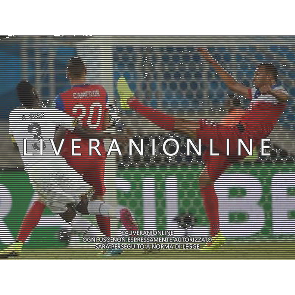 (140616) -- NATAL, June 16, 2014 () -- John Brooks (R) of U.S. defends against the ball during a Group G match between Ghana and U.S. of 2014 FIFA World Cup at the Estadio das Dunas Stadium in Natal, Brazil, June 16, 2014. (/Guo Yong)(rh) AG ALDO LIVERANI SAS ONLY ITALY