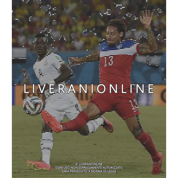 (140616) -- NATAL, June 16, 2014 () -- Jermaine Jones of U.S. vies with Ghana\'s Daniel Opare during a Group G match between Ghana and U.S. of 2014 FIFA World Cup at the Estadio das Dunas Stadium in Natal, Brazil, June 16, 2014. (/Lui Siu Wai)(pcy) AG ALDO LIVERANI SAS ONLY ITALY