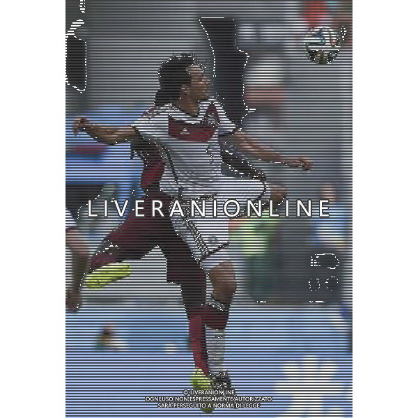 (140616) -- SALVADOR, June 16, 2014 () -- Germany\'s Mats Hummels competes for a header during a Group G match between Germany and Portugal of 2014 FIFA World Cup at the Arena Fonte Nova Stadium in Salvador, Brazil, June 16, 2014. Germany won 4-0 over Portugal on Monday.(/Qi Heng)(rh) AG ALDO LIVERANI SAS ONLY ITALY
