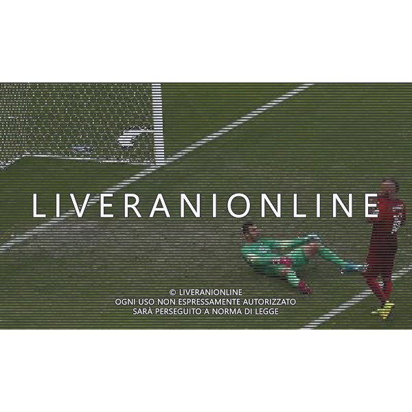 (140616) -- SALVADOR, June 16, 2014 () -- Portugal\'s goal keeper Rui Patricio and Raul Meireles react during a Group G match between Germany and Portugal of 2014 FIFA World Cup at the Arena Fonte Nova Stadium in Salvador, Brazil, June 16, 2014. Germany won 4-0 over Portugal on Monday.(/Liu Bin)(rh) AG ALDO LIVERANI SAS ONLY ITALY