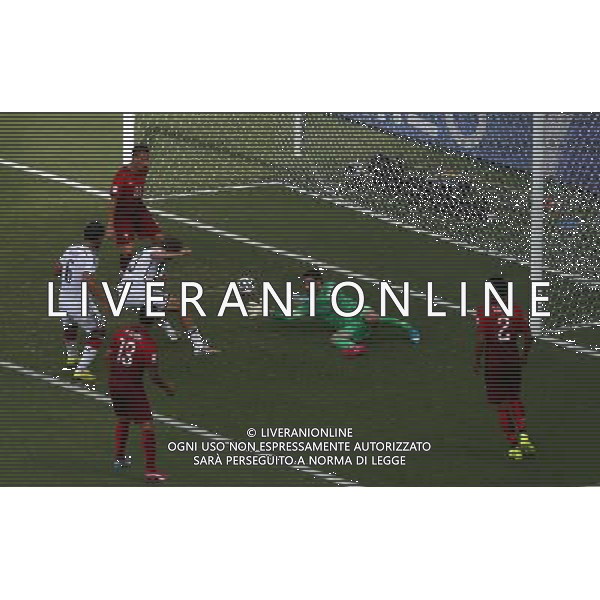 (140616) -- SALVADOR, June 16, 2014 () -- Germany\'s Thomas Muller (R, in white) shoots his third goal during a Group G match between Germany and Portugal of 2014 FIFA World Cup at the Arena Fonte Nova Stadium in Salvador, Brazil, June 16, 2014. (/Liu Bin)(rh) AG ALDO LIVERANI SAS ONLY ITALY