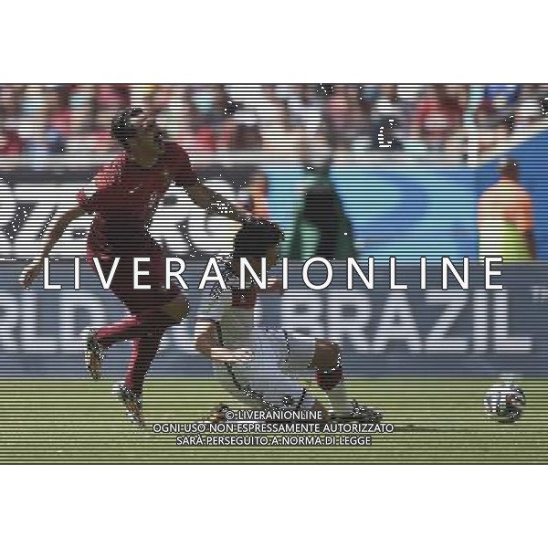 (140616) -- SALVADOR, June 16, 2014 () -- Portugal\'s Hugo Almeida (L) competes with Mats Hummels during a Group G match between Germany and Portugal of 2014 FIFA World Cup at the Arena Fonte Nova Stadium in Salvador, Brazil, June 16, 2014. (/Yang Lei)(xzj) AG ALDO LIVERANI SAS ONLY ITALY