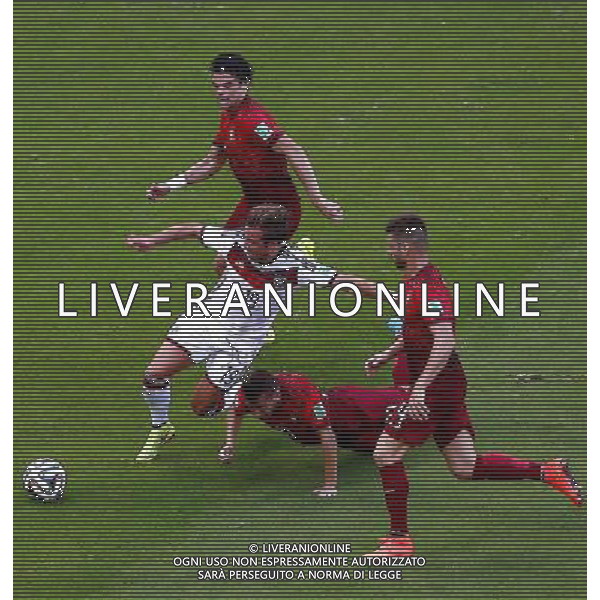 (140616) -- SALVADOR, June 16, 2014 () -- Germany\'s Mario Gotze fights for the ball during a Group G match between Germany and Portugal of 2014 FIFA World Cup at the Arena Fonte Nova Stadium in Salvador, Brazil, June 16, 2014. (/Liu Bin)(rh) AG ALDO LIVERANI SAS ONLY ITALY