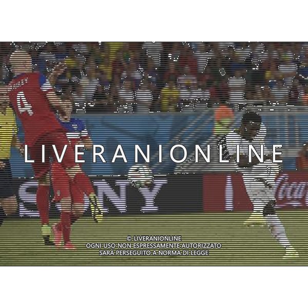 (140616) -- NATAL, June 16, 2014 () -- Ghana\'s Sulley Muntari shoots the ball during a Group G match between Ghana and U.S. of 2014 FIFA World Cup at the Estadio das Dunas Stadium in Natal, Brazil, June 16, 2014. (/Lui Siu Wai)(rh) AG ALDO LIVERANI SAS ONLY ITALY