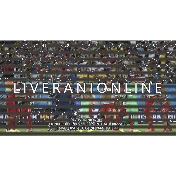 (140616) -- NATAL, June 16, 2014 () -- Players of U.S. celebrate for the victory after a Group G match between Ghana and U.S. of 2014 FIFA World Cup at the Estadio das Dunas Stadium in Natal, Brazil, June 16, 2014. U.S. won 2-1 over Ghana on Monday. (/Lui Siu Wai)(pcy) AG ALDO LIVERANI SAS ONLY ITALY