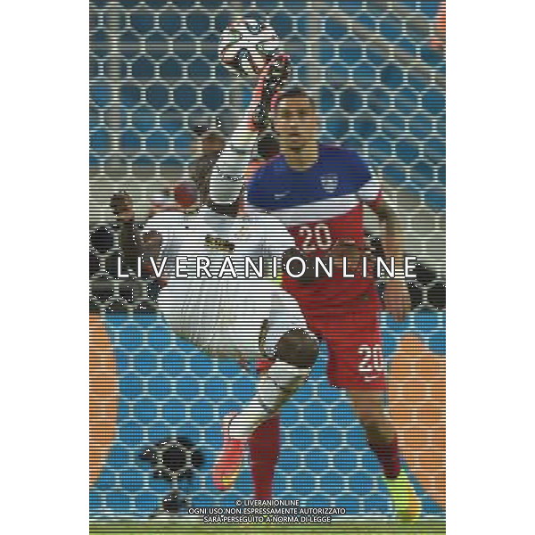 (140616) -- NATAL, June 16, 2014 () -- Ghana\'s Andre Ayew makes an overhead kick during a Group G match between Ghana and U.S. of 2014 FIFA World Cup at the Estadio das Dunas Stadium in Natal, Brazil, June 16, 2014. U.S. won 2-1 over Ghana on Monday. (/Guo Yong)(pcy) AG ALDO LIVERANI SAS ONLY ITALY