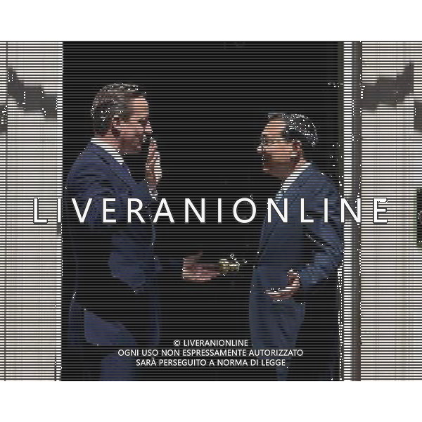 (140617) -- LONDON, June 17, 2014 () -- Chinese Premier Li Keqiang (R) holds an annual meeting with British Prime Minister David Cameron in London, Britain, June 17, 2014. (/Li Tao) (wjq) AG ALDO LIVERANI SAS ONLY ITALY