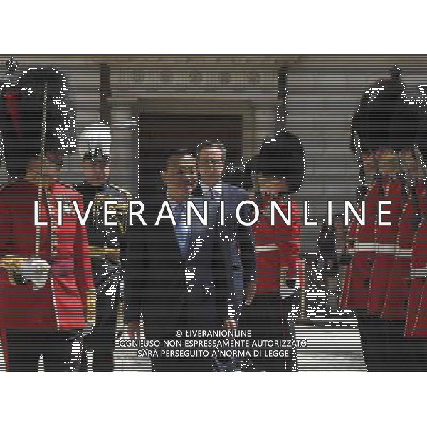(140617) -- LONDON, June 17, 2014 () -- Chinese Premier Li Keqiang (C) attends a welcoming ceremony hosted by British Prime Minister David Cameron in London, Britain, June 17, 2014. Li held an annual meeting with Cameron in London on Tuesday. (/Zhang Duo) (wjq) AG ALDO LIVERANI SAS ONLY ITALY