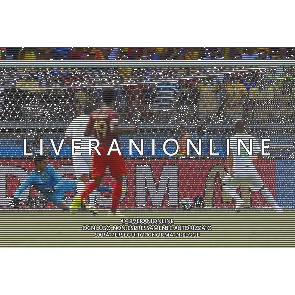 (140617) -- BELO HORIZONTE, June 17, 2014 () -- Algeria\'s Sofiane Feghouli (1st R) scores a penalty during a Group H match between Belgium and Algeria of 2014 FIFA World Cup at the Estadio Mineirao Stadium in Belo Horizonte, Brazil, June 17, 2014.(/Liu Bin)(xzj) AG ALDO LIVERANI SAS ONLY ITALY
