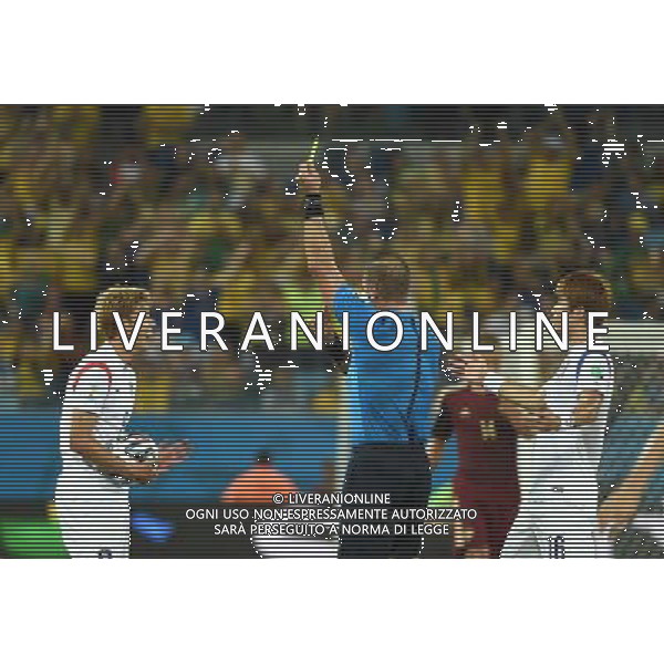 (140617) -- CUIABA, June 17, 2014 () -- Argentina\'s referee Nestor Pitana (C) gives a yellow card to Korea Republic\'s Son Heung Min (L) during a Group H match between Russia and Korea Republic of 2014 FIFA World Cup at the Arena Pantanal Stadium in Cuiaba, Brazil, June 17, 2014.(/Liu Dawei)(pcy) ©PHOTOSHOT/Agenzia Aldo Liverani sas - ITALY ONLY - EDITORIAL USE ONLY - Russia Vs Corea del Sud partita del Gruppo H Coppa del Mondo FIFA 2014 Pantanal stadio Arena di Cuiaba, Brasile, 17 giugno 2014