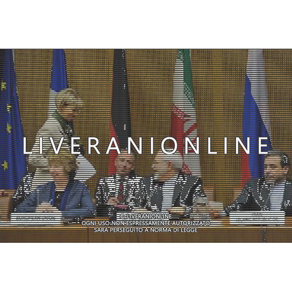(140617) -- VIENNA, June 17, 2014 () -- Iran\'s chief negotiator and Foreign Minister Mohammad Javad Zarif (2nd R) and EU foreign policy chief Catherine Ashton (1st L, front) attend the meeting in Vienna, Austria, June 17, 2014. Iran and six major states on Monday resumed a new round of nuclear talks in Vienna, trying to work on the drafting of the final agreement. (/Qian Yi) (zhf) ©PHOTOSHOT/Agenzia Aldo Liverani sas - ITALY ONLY - EDITORIAL USE ONLY - Rappresentanti dell\'Iran e dei sei stati maggiori partecipare alla riunione di colloqui sul nucleare a Vienna, Austria, 17 giugno