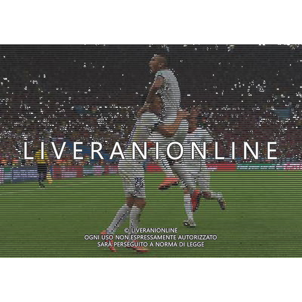 FIFA World Cup Brasile 2014 Gruppo B Rio de Janeiro - 18.06.2014 Spagna-Cile Nella Foto:aranguiz esulta con vidal /Ph.Vitez-Ag. Aldo Liverani