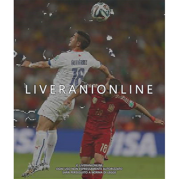 (140618) -- RIO DE JANEIRO, June 18, 2014 () -- Chile\'s Felipe Gutierrez (L) competes for a header with Spain\'s Jordi Alba during a Group B match between Spain and Chile of 2014 FIFA World Cup at the Estadio do Maracana Stadium in Rio de Janeiro, Brazil, June 18, 2014. Chile won 2-0 over Spain on Wednesday.(/Wang Lili)(pcy) ©PHOTOSHOT/Agenzia Aldo Liverani sas - ITALY ONLY - EDITORIAL USE ONLY - Spagna Vs Cile partita del Gruppo B Coppa del Mondo 2014 FIFA a Estadio do Stadio Maracana\' di Rio de Janeiro, in Brasile, 18 Giugno 2014 il Cile ha vinto per 2-0 contro la Spagna