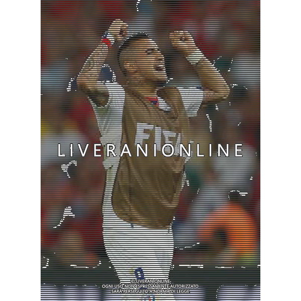 (140618) -- RIO DE JANEIRO, June 18, 2014 () -- Chile\'s Arturo Vidal celebrates for the victory after a Group B match between Spain and Chile of 2014 FIFA World Cup at the Estadio do Maracana Stadium in Rio de Janeiro, Brazil, June 18, 2014. Chile won 2-0 over Spain on Wednesday.(/Wang Lili)(pcy) ©PHOTOSHOT/Agenzia Aldo Liverani sas - ITALY ONLY - EDITORIAL USE ONLY - Spagna Vs Cile partita del Gruppo B Coppa del Mondo 2014 FIFA a Estadio do Stadio Maracana\' di Rio de Janeiro, in Brasile, 18 Giugno 2014 il Cile ha vinto per 2-0 contro la Spagna