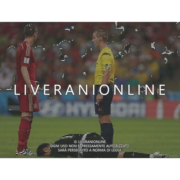 (140618) -- RIO DE JANEIRO, June 18, 2014 () -- Chile\'s goalkeeper Claudio Bravo lies down during a Group B match between Spain and Chile of 2014 FIFA World Cup at the Estadio do Maracana Stadium in Rio de Janeiro, Brazil, June 18, 2014. Chile won 2-0 over Spain on Wednesday.(/Xu Zijian)(pcy) ©PHOTOSHOT/Agenzia Aldo Liverani sas - ITALY ONLY - EDITORIAL USE ONLY - Spagna Vs Cile partita del Gruppo B Coppa del Mondo 2014 FIFA a Estadio do Stadio Maracana\' di Rio de Janeiro, in Brasile, 18 Giugno 2014 il Cile ha vinto per 2-0 contro la Spagna