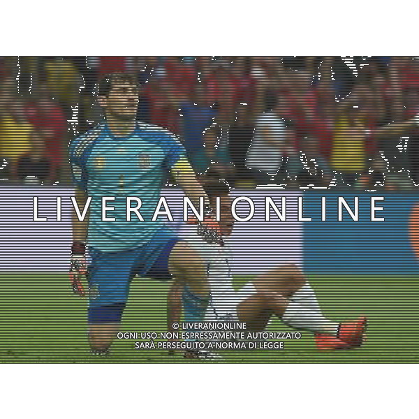 (140618) -- RIO DE JANEIRO, June 18, 2014 () -- Spain\'s goalkeeper Iker Casillas (L) reacts during a Group B match between Spain and Chile of 2014 FIFA World Cup at the Estadio do Maracana Stadium in Rio de Janeiro, Brazil, June 18, 2014. Chile won 2-0 over Spain on Wednesday. (/Wang Yuguo)(rh) ©PHOTOSHOT/Agenzia Aldo Liverani sas - ITALY ONLY - EDITORIAL USE ONLY - Spagna Vs Cile partita del Gruppo B Coppa del Mondo 2014 FIFA a Estadio do Stadio Maracana\' di Rio de Janeiro, in Brasile, 18 Giugno 2014 il Cile ha vinto per 2-0 contro la Spagna