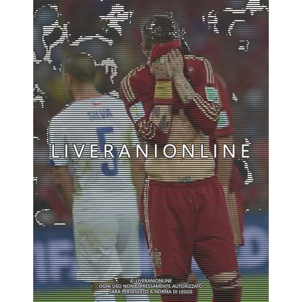 (140618) -- RIO DE JANEIRO, June 18, 2014 () -- Spain\'s Sergio Ramos (R) reacts at the end of a Group B match between Spain and Chile of 2014 FIFA World Cup at the Estadio do Maracana Stadium in Rio de Janeiro, Brazil, June 18, 2014. Chile won 2-0 over Spain on Wednesday.(/Wang Yuguo)(pcy) ©PHOTOSHOT/Agenzia Aldo Liverani sas - ITALY ONLY - EDITORIAL USE ONLY - Spagna Vs Cile partita del Gruppo B Coppa del Mondo 2014 FIFA a Estadio do Stadio Maracana\' di Rio de Janeiro, in Brasile, 18 Giugno 2014 il Cile ha vinto per 2-0 contro la Spagna