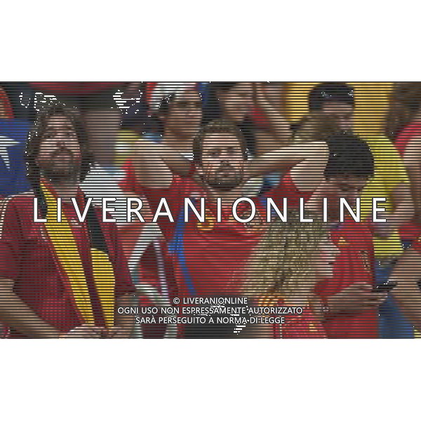 (140618) -- RIO DE JANEIRO, June 18, 2014 () -- Spain\'s fans react after a Group B match between Spain and Chile of 2014 FIFA World Cup at the Estadio do Maracana Stadium in Rio de Janeiro, Brazil, June 18, 2014. Chile won 2-0 over Spain on Wednesday.(/Wang Yuguo)(pcy) ©PHOTOSHOT/Agenzia Aldo Liverani sas - ITALY ONLY - EDITORIAL USE ONLY - Spagna Vs Cile partita del Gruppo B Coppa del Mondo 2014 FIFA a Estadio do Stadio Maracana\' di Rio de Janeiro, in Brasile, 18 Giugno 2014 il Cile ha vinto per 2-0 contro la Spagna