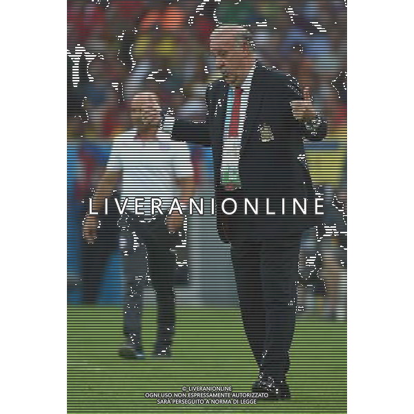 (140618) -- RIO DE JANEIRO, June 18, 2014 () -- Spain\'s coach Vicente del Bosque reacts to Chile\'s goal during Group B match between Spain and Chile of 2014 FIFA World Cup at the Estadio do Maracana Stadium in Rio de Janeiro, Brazil, June 18, 2014.(/Wang Yuguo)(pcy) ©PHOTOSHOT/Agenzia Aldo Liverani sas - ITALY ONLY - EDITORIAL USE ONLY - Spagna Vs Cile partita del Gruppo B Coppa del Mondo 2014 FIFA a Estadio do Stadio Maracana\' di Rio de Janeiro, in Brasile, 18 Giugno 2014 il Cile ha vinto per 2-0 contro la Spagna