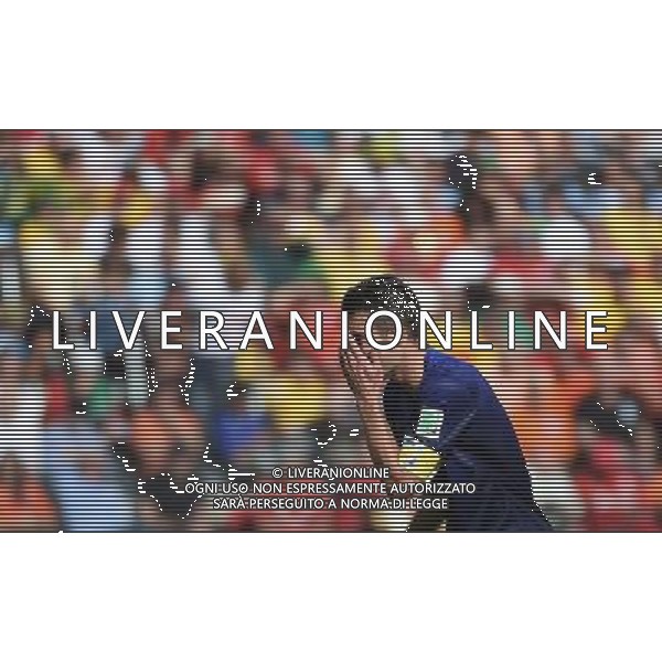 (140618) -- PORTO ALEGRE, June 18, 2014 () -- Netherlands\' Robin van Persie reacts during a Group B match between Australia and Netherlands of 2014 FIFA World Cup at the Estadio Beira-Rio Stadium in Porto Alegre, Brazil, June 18, 2014. Netherlands won 3-2 over Australia on Wednesday. (/Li Ga)(pcy) ©PHOTOSHOT/Agenzia Aldo Liverani sas - ITALY ONLY - EDITORIAL USE ONLY - Australia v Olanda partita del Gruppo B Coppa del Mondo FIFA 2014 Estadio Beira -Rio Stadium di Porto Alegre, in Brasile, 18 Giugno 2014. Olanda ha vinto per 3-2 contro l\'Australia