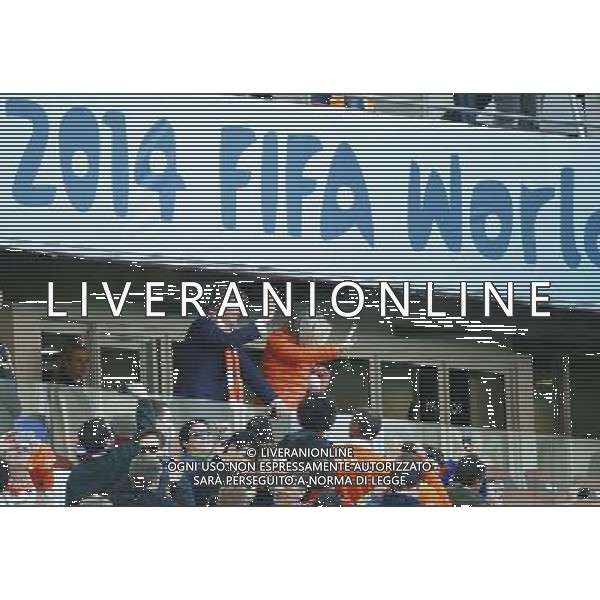 (140618) -- PORTO ALEGRE, June 18, 2014 () -- Netherlands\' King Willem-Alexander (L) and Queen Maxima are seen during a Group B match between Australia and Netherlands of 2014 FIFA World Cup at the Estadio Beira-Rio Stadium in Porto Alegre, Brazil, June 18, 2014.(/Chen Jianli)(rh) ©PHOTOSHOT/Agenzia Aldo Liverani sas - ITALY ONLY - EDITORIAL USE ONLY - Australia v Olanda partita del Gruppo B Coppa del Mondo FIFA 2014 Estadio Beira -Rio Stadium di Porto Alegre, in Brasile, 18 Giugno 2014. Olanda ha vinto per 3-2 contro l\'Australia