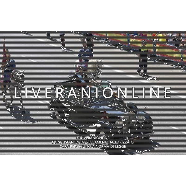 (140619) -- MADRID, June 19, 2014 () -- Spain\'s King Felipe VI (L) and Queen Letizia parade from the Congress of Deputies to the Royal Palace in Madrid, Spain, June 19, 2014. Felipe VI was crowned on Thursday at the lower house of parliament. (/Xie Haining) AG ALDO LIVERANI SAS ONLY ITALY
