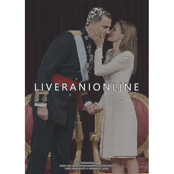 19.06.2014, Congreso de los Diputados, Madrid, ESP, Inthronisierung, Kˆnig Felipe VI, im spanischen Abgeordnetenhaus, im Bild King Felipe VI of Spain and Queen Letizia of Spain // during the Enthronement ceremonies of King Felipe VI at the Congreso de los Diputados in Madrid, Spain on 2014/06/19. EXPA Pictures © 2014, PhotoCredit: EXPA/ Alterphotos/ EFE/Pool *****ATTENTION - OUT of ESP, SUI***** ©photoshot/Agenzia Aldo Liverani sas - ITALY ONLY - EDITORIAL USE ONLY