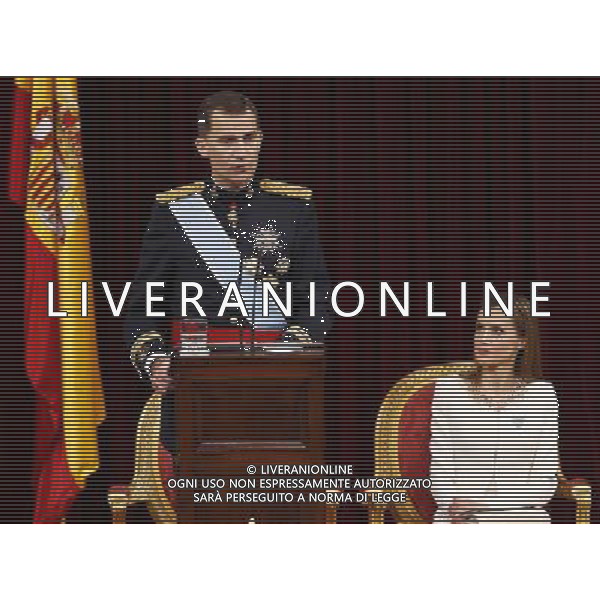 19.06.2014, Congreso de los Diputados, Madrid, ESP, Inthronisierung, Kˆnig Felipe VI, im spanischen Abgeordnetenhaus, im Bild King Felipe VI of Spain and Queen Letizia of Spain // during the Enthronement ceremonies of King Felipe VI at the Congreso de los Diputados in Madrid, Spain on 2014/06/19. EXPA Pictures © 2014, PhotoCredit: EXPA/ Alterphotos/ EFE/Pool *****ATTENTION - OUT of ESP, SUI***** ©photoshot/Agenzia Aldo Liverani sas - ITALY ONLY - EDITORIAL USE ONLY