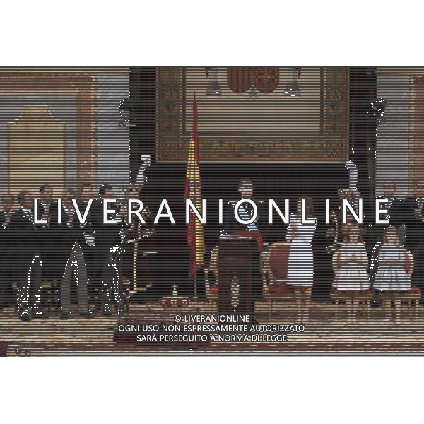 19.06.2014, Congreso de los Diputados, Madrid, ESP, Inthronisierung, Kˆnig Felipe VI, im spanischen Abgeordnetenhaus, im Bild King Felipe VI of Spain and Queen Letizia of Spain at Congreso de los Diputados with their children Princess Leonor and enfant SofÌa // during the Enthronement ceremonies of King Felipe VI at the Congreso de los Diputados in Madrid, Spain on 2014/06/19. EXPA Pictures © 2014, PhotoCredit: EXPA/ Alterphotos/ EFE/Pool *****ATTENTION - OUT of ESP, SUI***** ©photoshot/Agenzia Aldo Liverani sas - ITALY ONLY - EDITORIAL USE ONLY