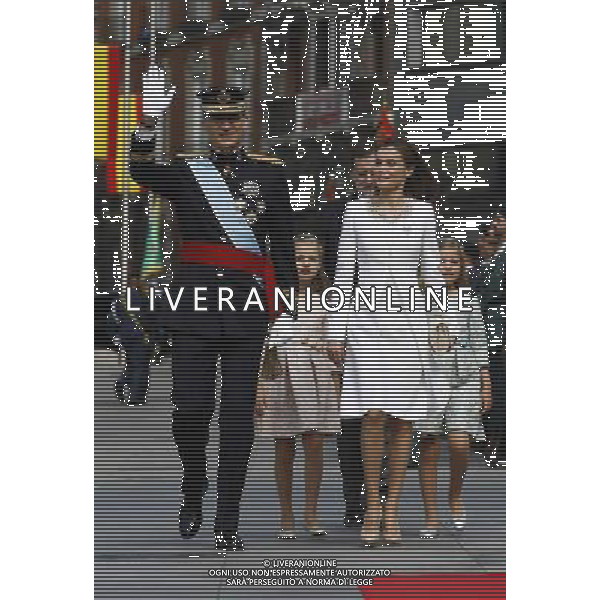 19.06.2014, Congreso de los Diputados, Madrid, ESP, Inthronisierung, Kˆnig Felipe VI, im spanischen Abgeordnetenhaus, im Bild King Felipe VI of Spain and Queen Letizia of Spain at Congreso de los Diputados with their children Princess Leonor and enfant SofÌa // during the Enthronement ceremonies of King Felipe VI at the Congreso de los Diputados in Madrid, Spain on 2014/06/19. EXPA Pictures © 2014, PhotoCredit: EXPA/ Alterphotos/ EFE/Pool *****ATTENTION - OUT of ESP, SUI***** ©photoshot/Agenzia Aldo Liverani sas - ITALY ONLY - EDITORIAL USE ONLY