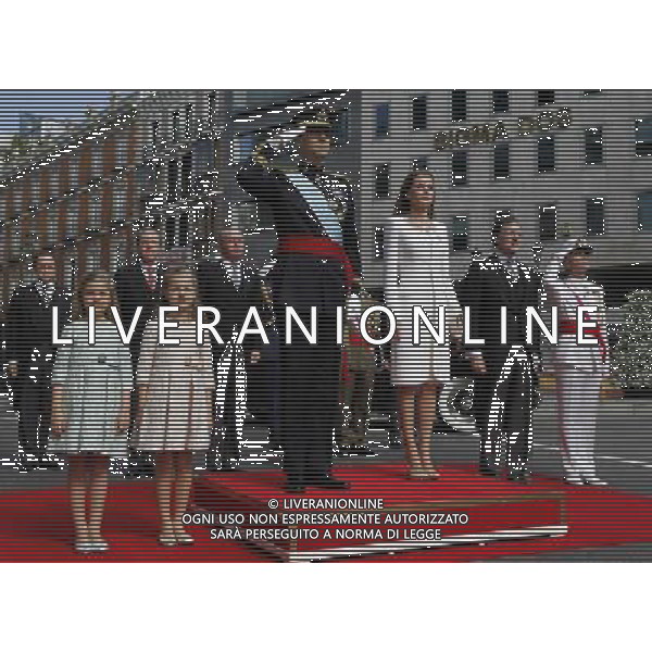 19.06.2014, Plaza De Oriente, Madrid, ESP, Inthronisierung, Kˆnig Felipe VI, Ankunft im spanischen Abgeordnetenhaus, im Bild King Felipe VI of Spain and Queen Letizia of Spain at Congreso de los Diputados with their children Princess Leonor and enfant SofÌa // during the Enthronement ceremonies of King Felipe VI at the Plaza De Oriente in Madrid, Spain on 2014/06/19. EXPA Pictures © 2014, PhotoCredit: EXPA/ Alterphotos/ EFE/Pool *****ATTENTION - OUT of ESP, SUI***** ©photoshot/Agenzia Aldo Liverani sas - ITALY ONLY - EDITORIAL USE ONLY