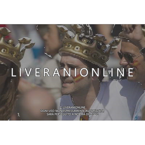 19.06.2014, Plaza de Oriente, Madrid, ESP, Inthronisierung, Kˆnig Felipe VI, warten auf Kˆnig Philipp VI und Kˆnigin Letizia, im Bild Ambient at the exterior of the Royal Palace, waiting for King Felipe VI // during the Enthronement ceremonies of King Felipe VI at the Plaza de Oriente in Madrid, Spain on 2014/06/19. EXPA Pictures © 2014, PhotoCredit: EXPA/ Alterphotos/ Carlos Dafonte *****ATTENTION - OUT of ESP, SUI***** ©photoshot/Agenzia Aldo Liverani sas - ITALY ONLY - EDITORIAL USE ONLY