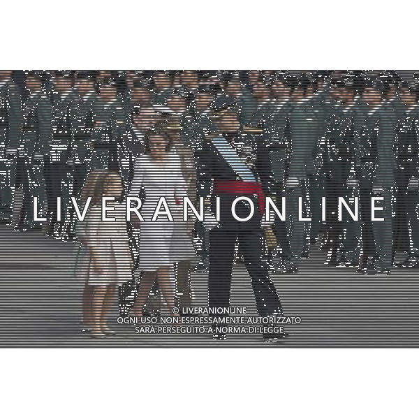 19.06.2014, Madrid, ESP, Abdankung KË†nig Juan Carlos, KrË†nungszeremonie, im Bild King Felipe VI of Spain and Queen Letizia of Spain arrive at Congreso de los Diputados with their children Princess Sofia and infant Elena // during the celebration of the coronation ceremony. Kin Juan I of Spain abdicated on his son Felipe at the beginning of June. Madrid, Spain on 2014/06/19. EXPA Pictures Â© 2014, PhotoCredit: EXPA/ Alterphotos/ Victor Blanco *****ATTENTION - OUT of ESP, SUI***** Â©photoshot/Agenzia Aldo Liverani sas - ITALY ONLY - EDITORIAL USE ONLY