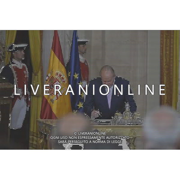 18.06.2014, Royal Palace, Madrid, ESP, Abdankung KË†nig Juan Carlos, Unterzeihnung der Abdankungspapiere, im Bild King Juan Carlos of Spain // during the official abdication ceremony at the Royal Palace in Madrid, Spain on 2014/06/18. EXPA Pictures Â© 2014, PhotoCredit: EXPA/ Alterphotos/ Pool *****ATTENTION - OUT of ESP, SUI***** Â©photoshot/Agenzia Aldo Liverani sas - ITALY ONLY - EDITORIAL USE ONLY