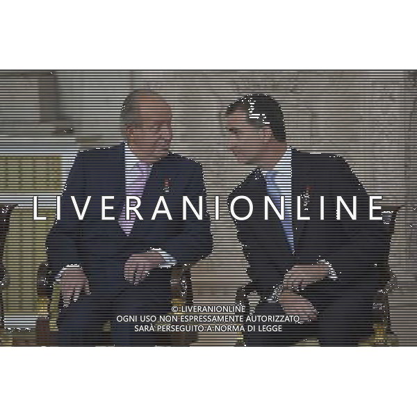 18.06.2014, Royal Palace, Madrid, ESP, Abdankung KË†nig Juan Carlos, Unterzeihnung der Abdankungspapiere, im Bild King Juan Carlos of Spain and Prince Felipe de Borbon // during the official abdication ceremony at the Royal Palace in Madrid, Spain on 2014/06/18. EXPA Pictures Â© 2014, PhotoCredit: EXPA/ Alterphotos/ Pool *****ATTENTION - OUT of ESP, SUI***** Â©photoshot/Agenzia Aldo Liverani sas - ITALY ONLY - EDITORIAL USE ONLY