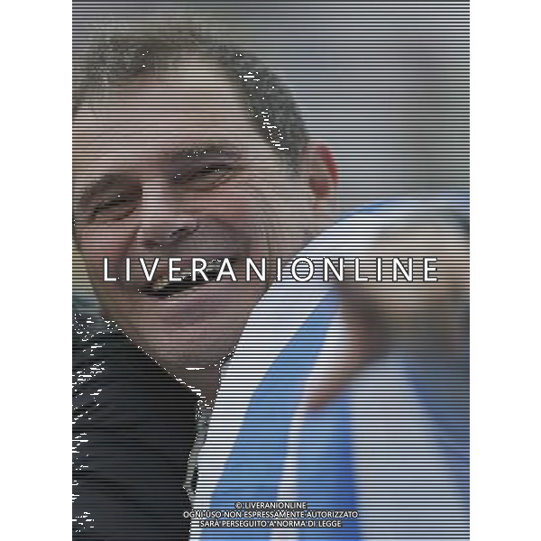 (140619) -- SAO PAULO, June 19, 2014 () -- An Uruguay\'s fan cheers prior to a Group D match between Uruguay and England of 2014 FIFA World Cup at the Arena de Sao Paulo Stadium in Sao Paulo, Brazil, June 19, 2014. Uruguay won 2-1 over England. (/Zhou Lei)(xzj) 2014 FIFA World Cup Brazil Group D match between Uruguay and England at Arena de Sao Paulo on June 19, 2014 in Sao Paulo, Brazil. ©photoshot/Agenzia Aldo Liverani sas - ITALY ONLY - EDITORIAL USE ONLY