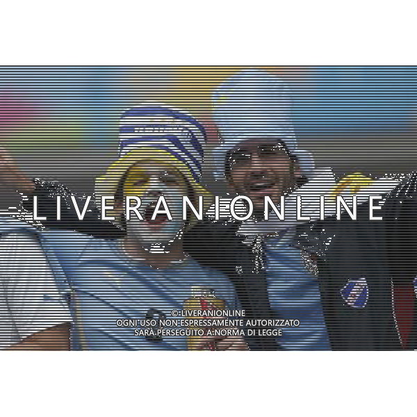 (140619) -- SAO PAULO, June 19, 2014 () -- Uruguay\'s fans cheer prior to a Group D match between Uruguay and England of 2014 FIFA World Cup at the Arena de Sao Paulo Stadium in Sao Paulo, Brazil, June 19, 2014. Uruguay won 2-1 over England. (/Zhou Lei)(xzj) 2014 FIFA World Cup Brazil Group D match between Uruguay and England at Arena de Sao Paulo on June 19, 2014 in Sao Paulo, Brazil. ©photoshot/Agenzia Aldo Liverani sas - ITALY ONLY - EDITORIAL USE ONLY
